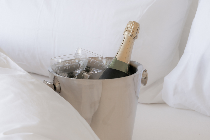 Hotel Luxury at home: 6 easy ways to create that hotel feeling at home