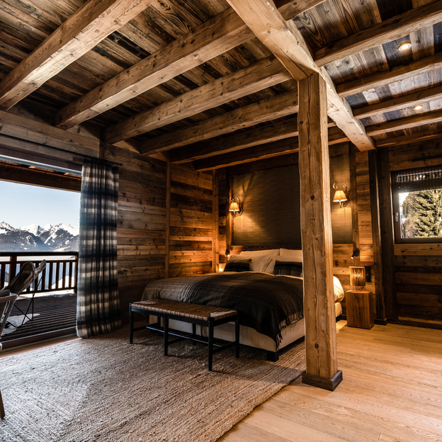 Private Residences & Yachts