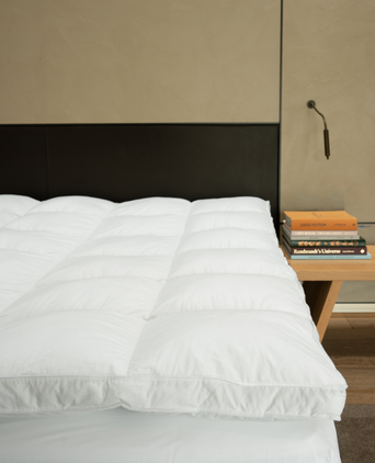 Conservatorium Hotel Featherbed | Down Mattress topper Conservatorium Hotel Featherbed | Down Mattress topper