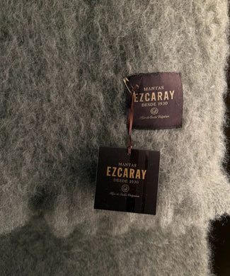 Mantas Ezcaray Throw 260×240 cm | Dark Green Mantas Ezcaray Throw 260×240 cm | Dark Green