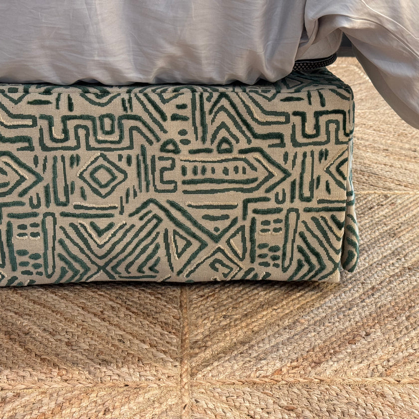 Bed Valance Bibury Cotswolds - Pierre Frey