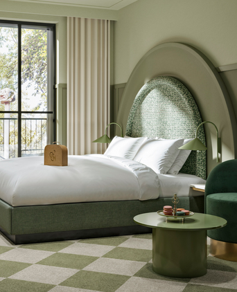 Efteling Grand Hotel Microfiber Pillow 60x90 cm Efteling Grand Hotel Microfiber Pillow 60x90 cm