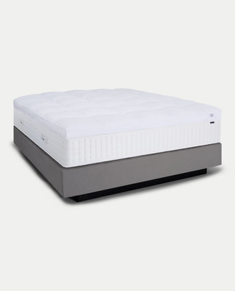 Conservatorium Hotel Featherbed | Down Mattress topper Conservatorium Hotel Featherbed | Down Mattress topper