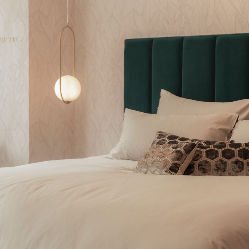 Otello Hotel Bed with Prestige Mattresses & Prestige Featherbed | 200×200 cm | Outlet