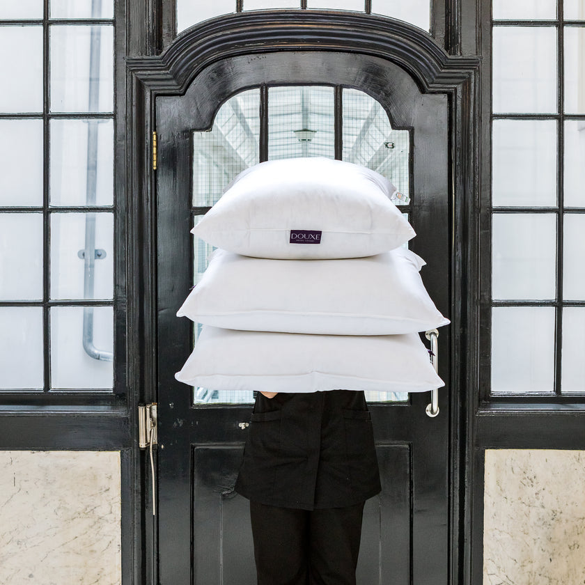 Okura Pillow | Microdown | 50x90 cm