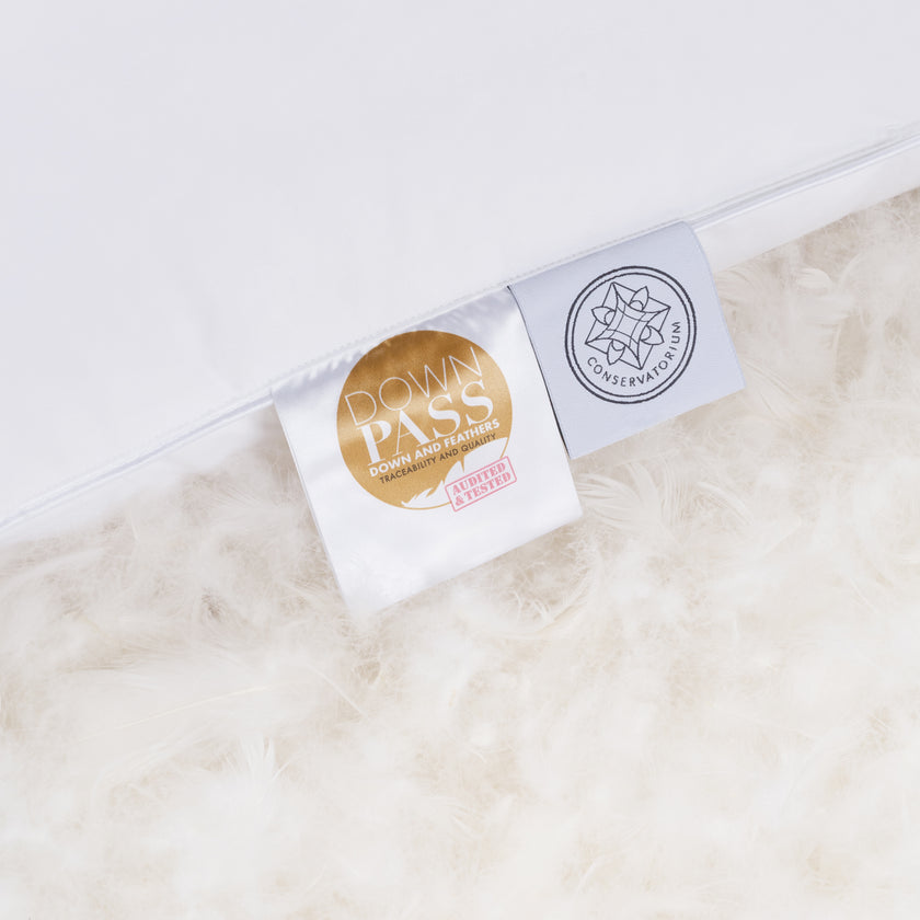 Conservatorium Hotel Pillow | Kingsize | 60x90 cm