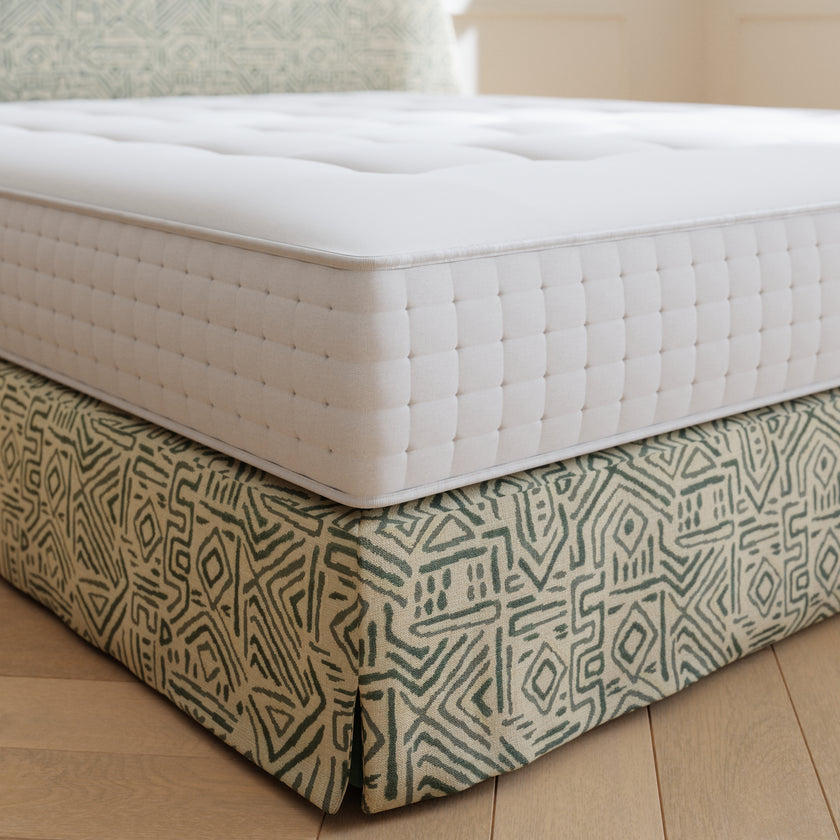 Bed Valance Bibury Cotswolds - Pierre Frey