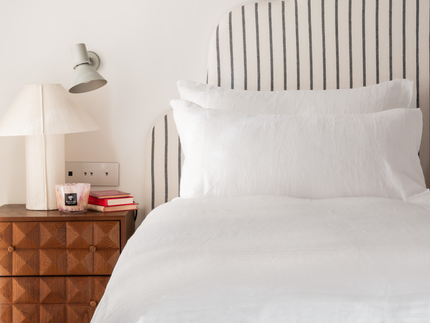 Washed linen for warm nights