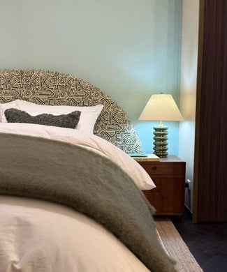 Mantas Ezcaray Throw 260×240 cm | Dark Green