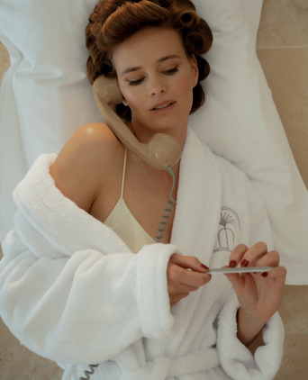 LuxuryLather Plush Hand Towel - Indulge in Hotel-Quality Comfort – Hotel  towels