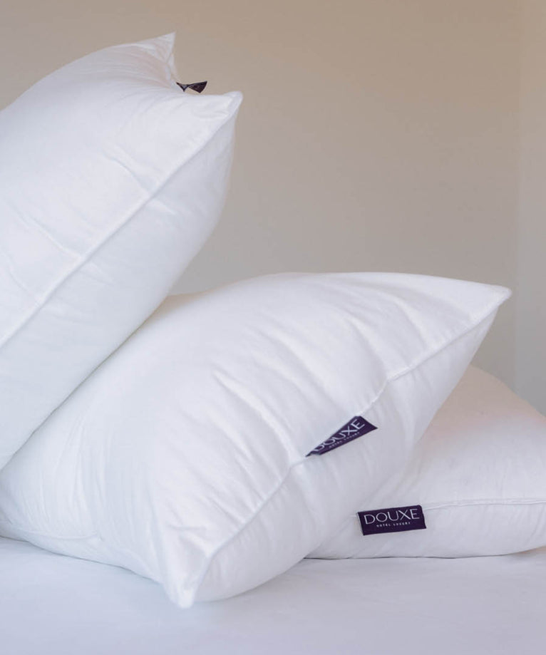 DOUXE Hotel Pillow Microfiber - 50x90 cm