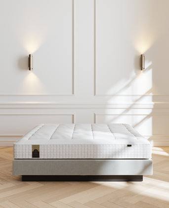 DOUXE Black Label Boxspring + Black Label Mattress | Dove