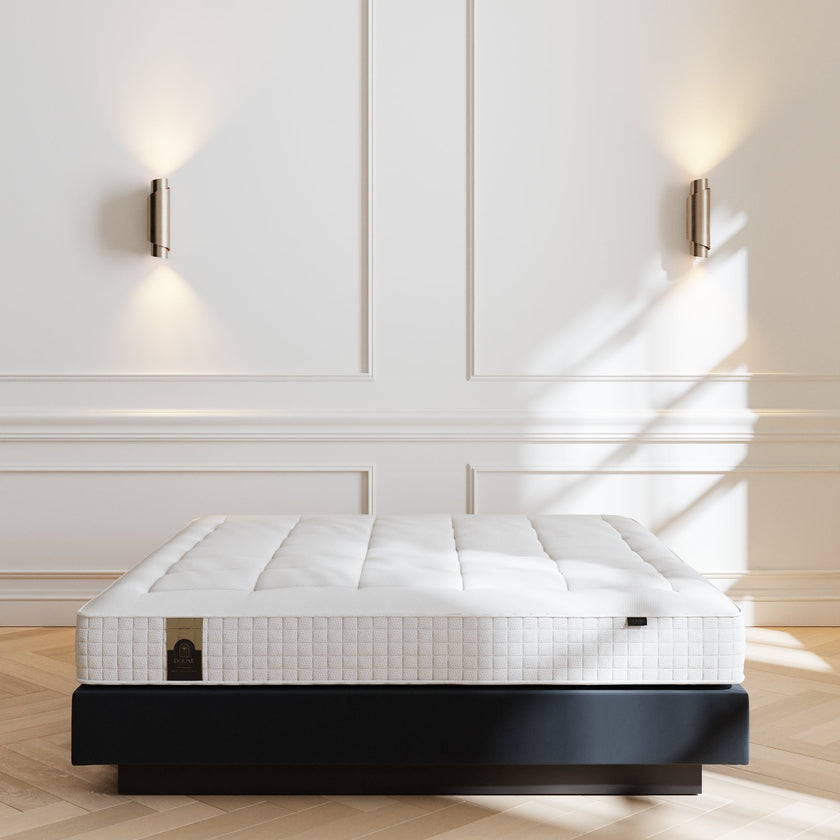 DOUXE Hotel Box Spring Jet Black