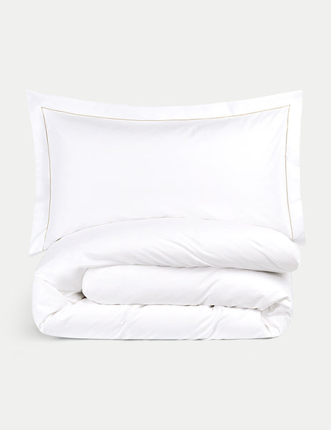 4. PREMIUM HOTEL BED LINEN