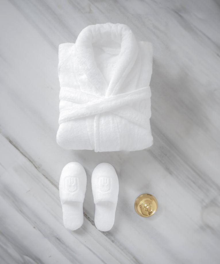 Bathrobe and slippers gift set | White