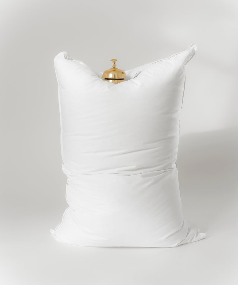 Conservatorium Pillow with hotelbell