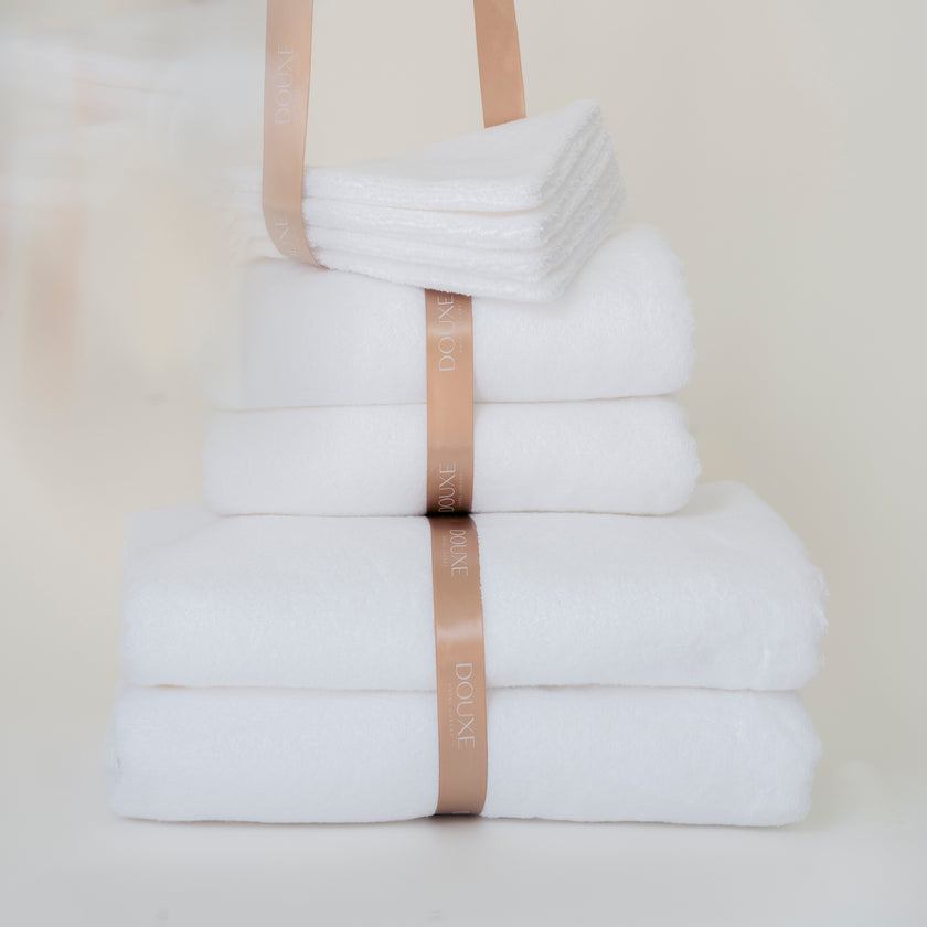 Towel set Deluxe (8 pcs) | White