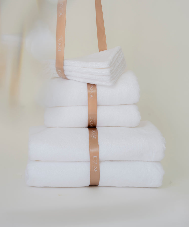 Towel set Deluxe (8 pcs) | White