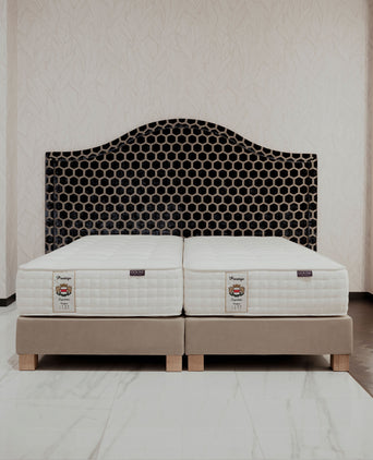 Headboard Pulitzer