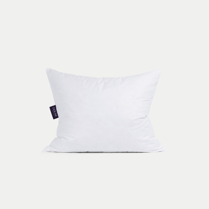 DOUXE Down Pillow 60x70 cm - Side sleeper FIRM