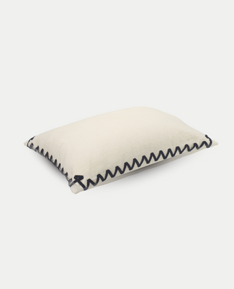 Élitis Decorative Pillow Liberty