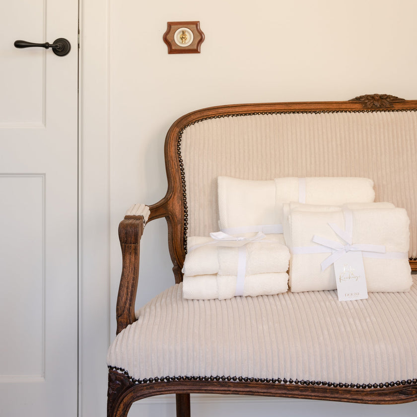 Hotel Towels 70x140 in Luxury Hotel Quality | Cream